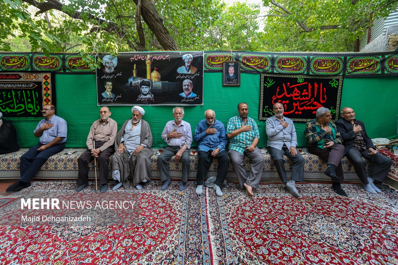 روضه‌خوانی سنتی در روستای منشاد مهریز