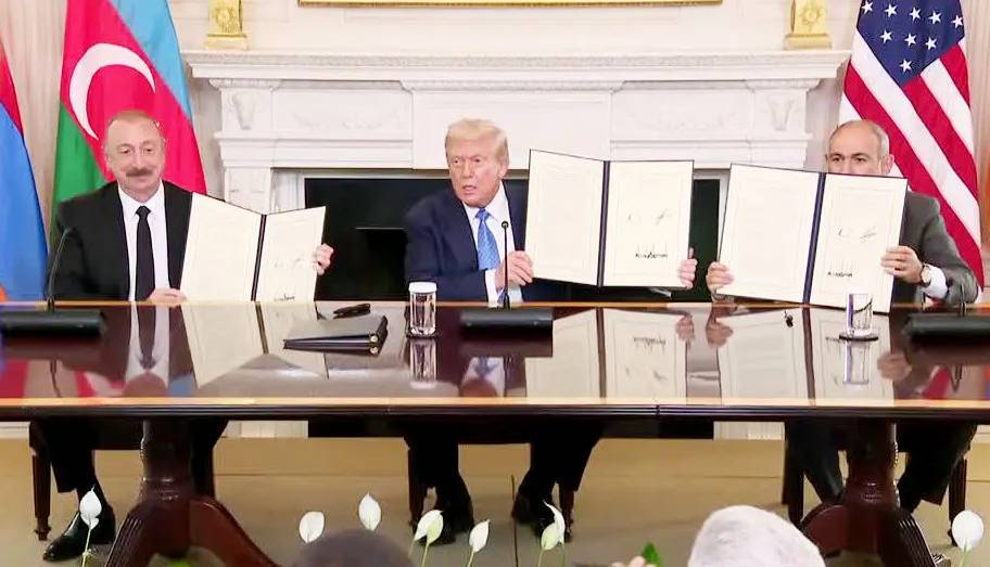 پیروزی ترامپ بر ظریف