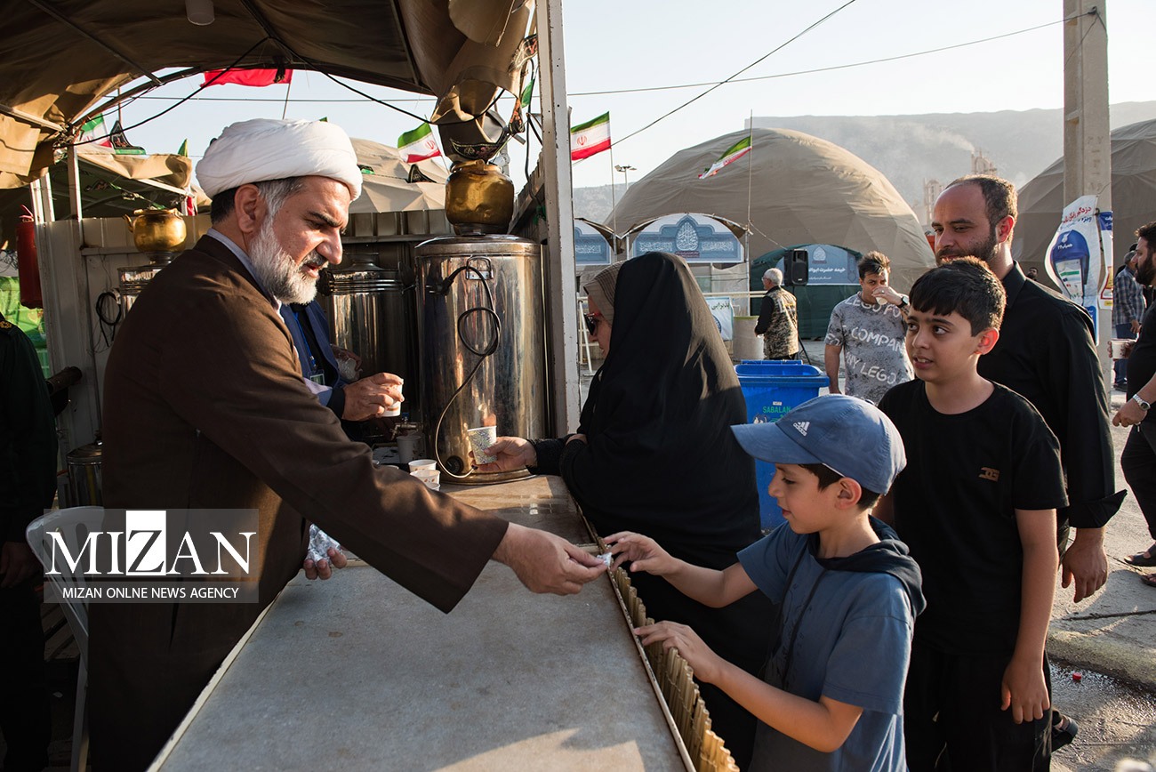 اقامت و پذیرایی زائران اربعین حسینی در موکب بنیاد مستضعفان
