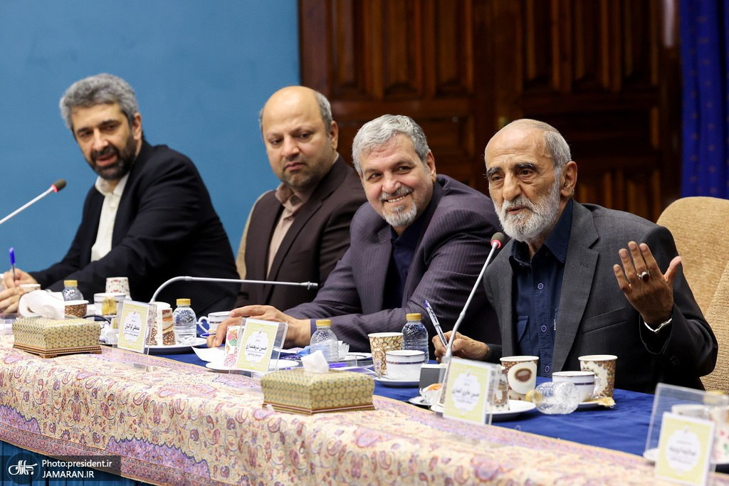 عکس/ دیدار مدیران رسانه ها با مسعود پزشکیان رییس جمهوری 