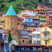 مقایسه قیمت بلیط تفلیس در فصل‌های مختلف