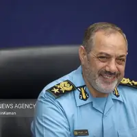  نشست صمیمی وزیر دفاع با خبرنگاران