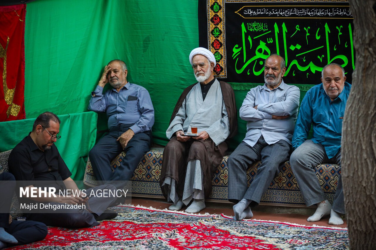 روضه‌خوانی سنتی در روستای منشاد مهریز