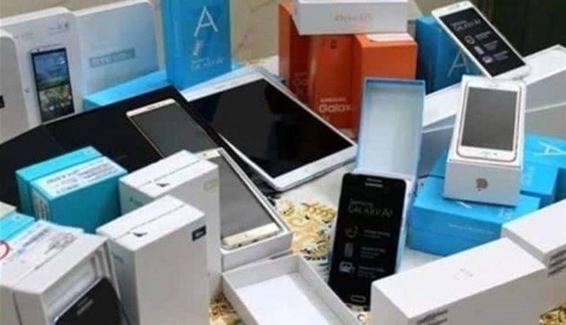 حمایت از واردات مسافری تلفن همراه با قربانی کردن تجارت قانونی