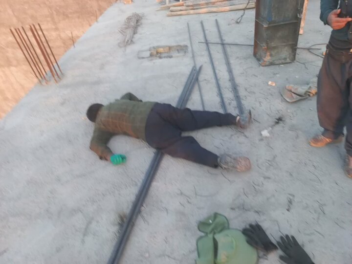سارق کابل برق در کاشان حین سرقت دچار برقگرفتگی شد