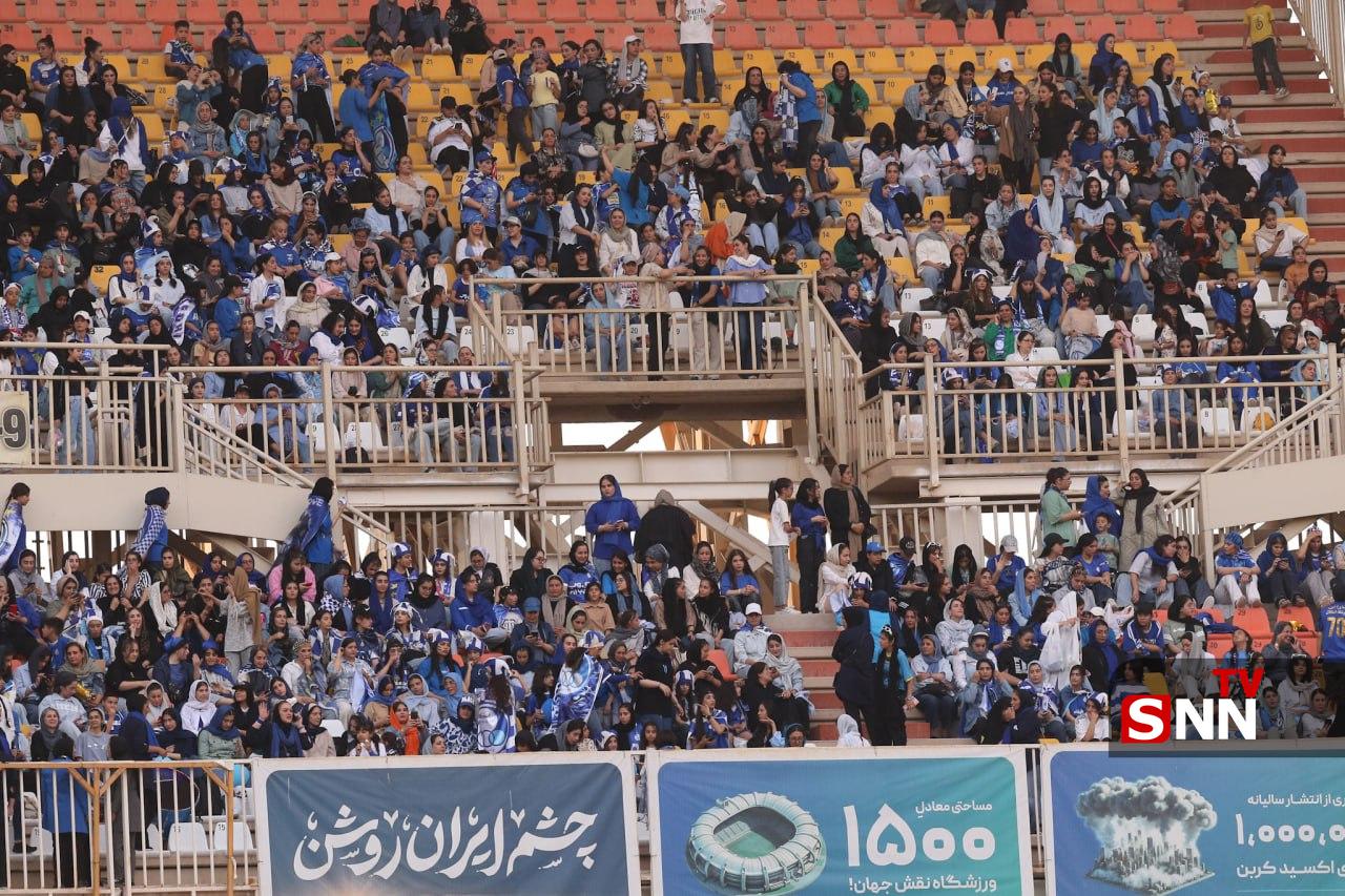  تصاویری از پیش از آغاز مصاف استقلال و تراکتور