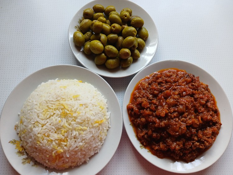 از شما/ خورشت واویشگاه 🍆🍗🧄🧅