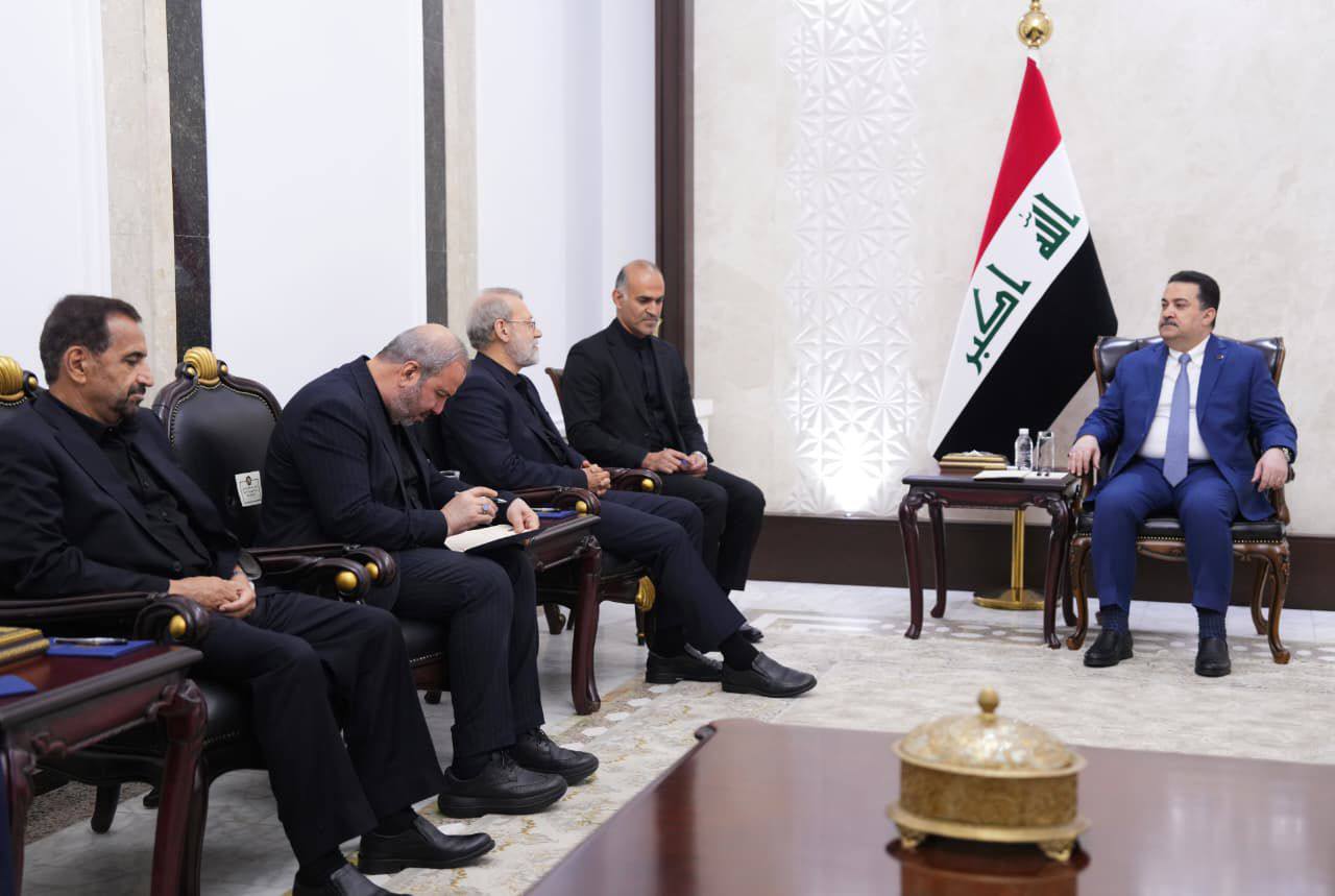 عکس/ دیدار و گفتگوی لاریجانی با نخست وزیر عراق