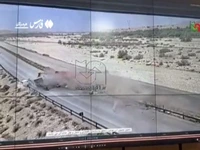 تصادف عجیب تریلی در جاده بندرعباس