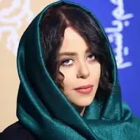 چهره ها/ ژست حواس‌پرتِ الهام اخوان در جدیدترین عکسش