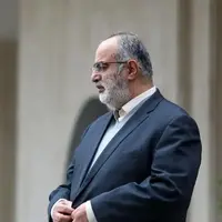 انتقاد آشنا به پزشکیان و تیم اطلاع‌رسانی دولت؛ دست از خوشمزگی و بدیهه سرایی بردارید