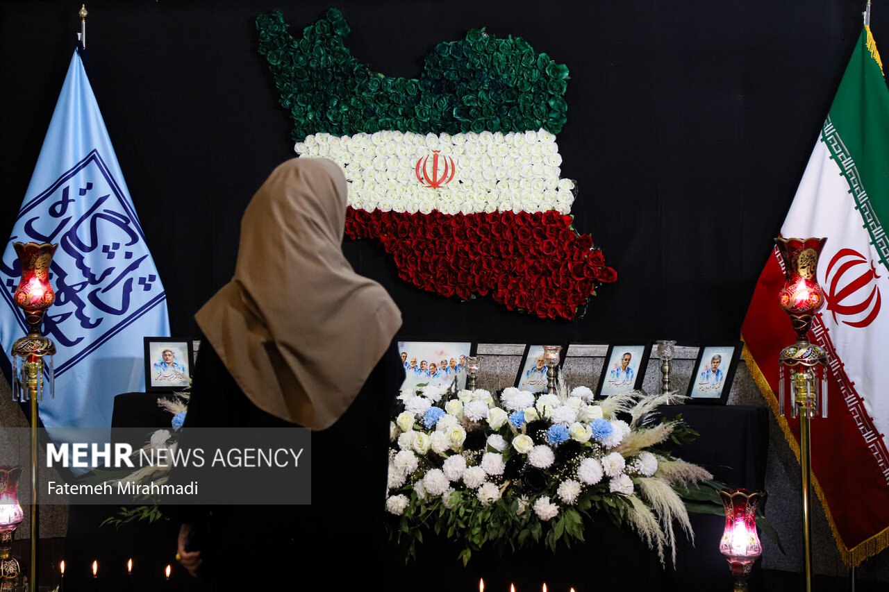 آیین امضای دفتر یادبود شهدای هسته‌ای در دانشگاه شهید بهشتی