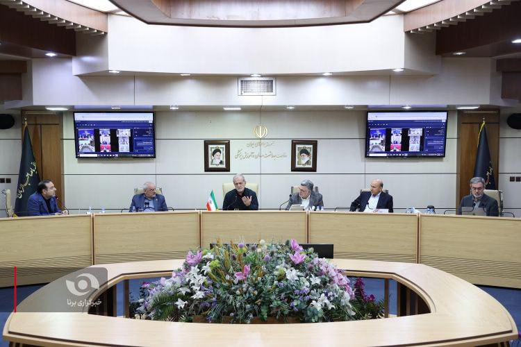 عکس/ حضور رئیس‌جمهور در وزارت بهداشت، درمان و آموزش پزشکی