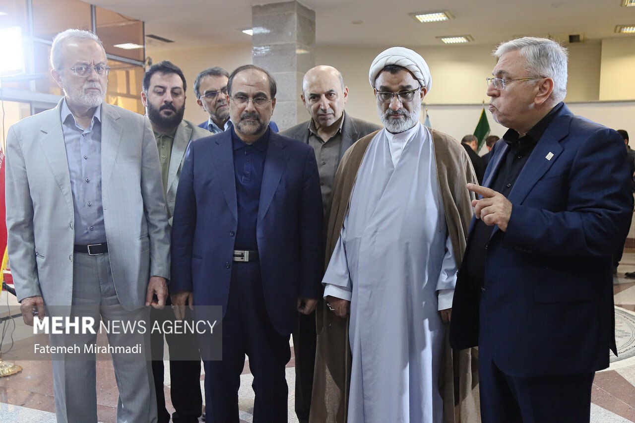 آیین امضای دفتر یادبود شهدای هسته‌ای در دانشگاه شهید بهشتی