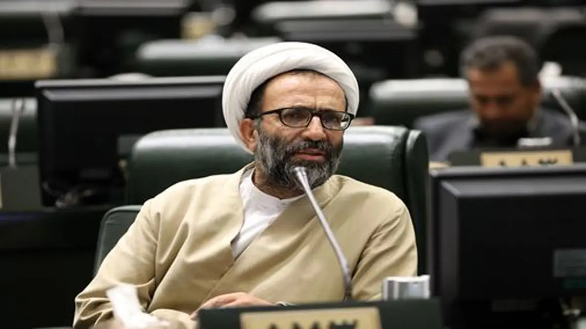 سلیمی: فضای مجازی ایران مثل بهشت است هر کسی هر کاری کند، کاری با او ندارند