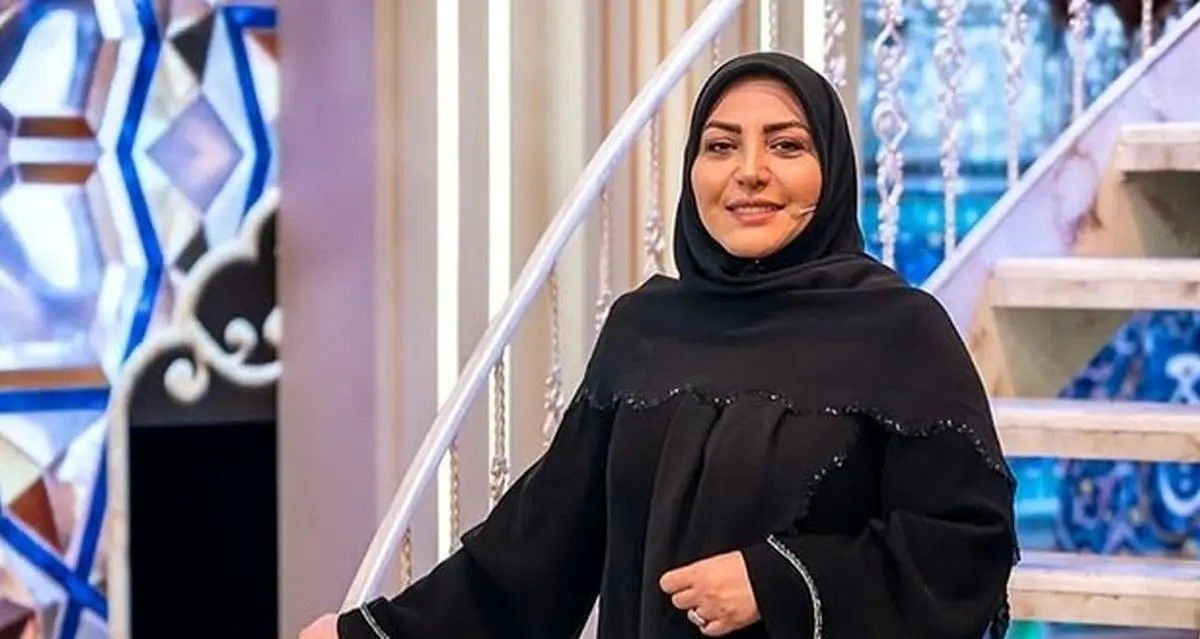 چهره ها/ هم‌نشینیِ المیرا شریفی مقدم با طوطی‌های سخنگو!