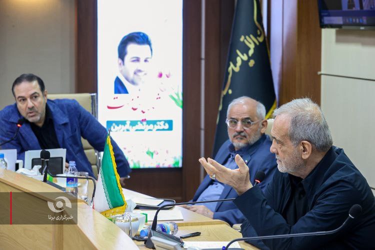 عکس/ حضور رئیس‌جمهور در وزارت بهداشت، درمان و آموزش پزشکی