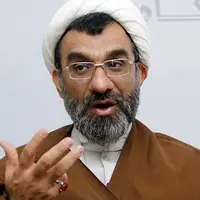 خسروپناه: هر کسی به سرنای تفرقه بدمد اگر منافق نباشد، قطعاً جاهل است