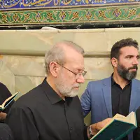عکس/ زیارت علی لاریجانی در حرم امام موسی بن جعفر(ع) و امام جواد(ع) 