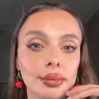 اینجوری لبای پرحجم داشته باش!