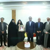 استاندار خراسان رضوی با خانواده ۲ شهید دیدار کرد