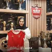 هافبک تیم ملی و سپاهان رسماً به پرسپولیس پیوست