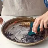 ظروف چرب شده رو اینجوری تمیز کن!