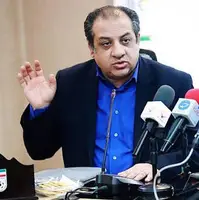 سهیل مهدی با موتورسیکلت در باشگاه استقلال!