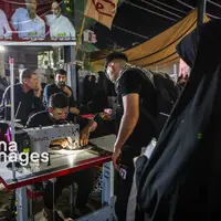 عکس/ زائران اربعین در مسیر نجف به کربلا