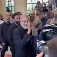 استقبال یک خبرنگار از لاریجانی در لبنان؛ سید علی خوش آمدی