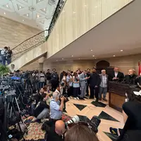 لاریجانی: هر تصمیمی که دولت لبنان با همفکری مقاومت بگیرد، مورد احترام ماست