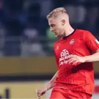 هنوز هم آن گلزن قدیمی زنده است! 