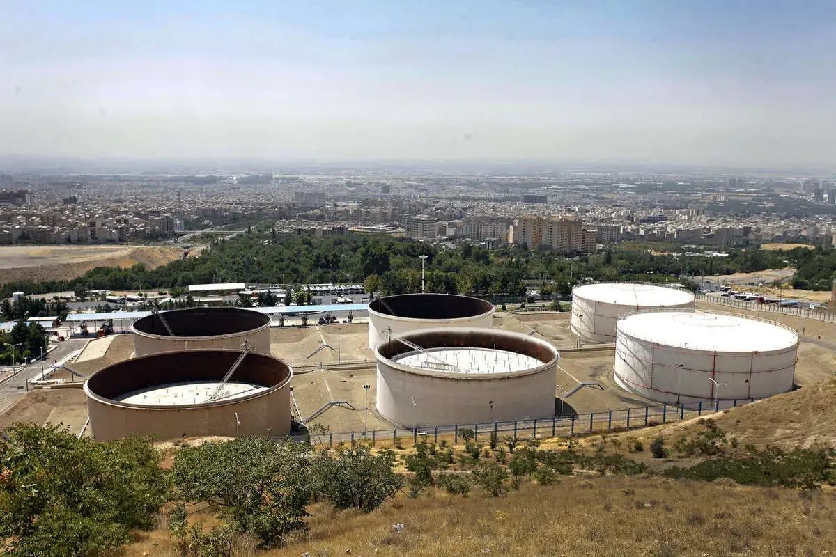 انبار نفت شهران؛ بمب ساعتی زیر سر تهران!