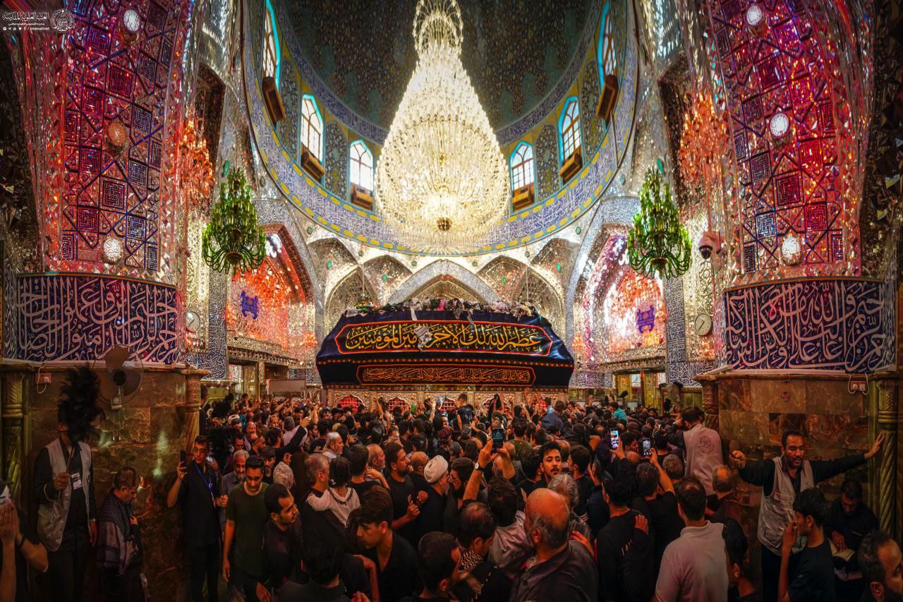 عکس/ حرم مطهر علوی مملو از زائران اربعینی 