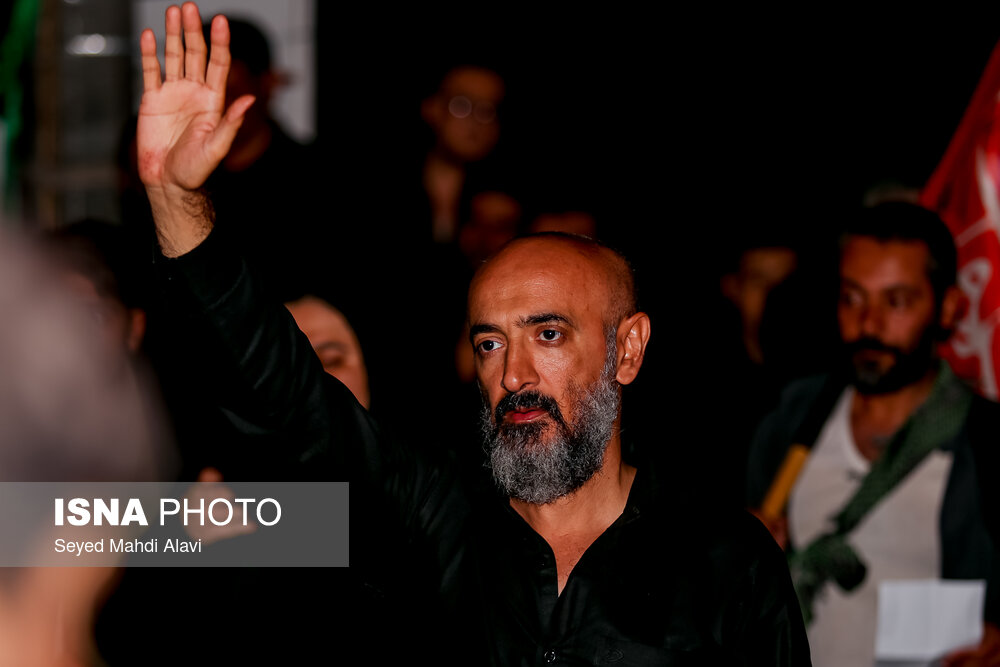 عمود سلام کربلا؛ ایستگاه عشق و ادای ادب