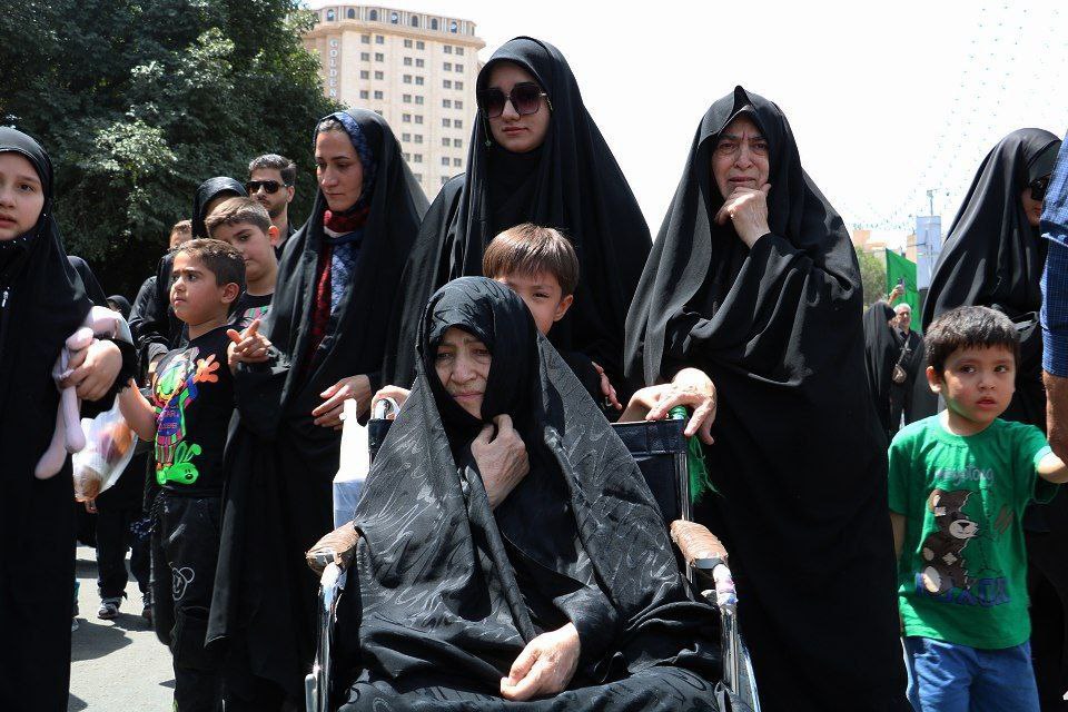 عکس/ مراسم پیاده روی جاماندگان اربعین در مشهد 