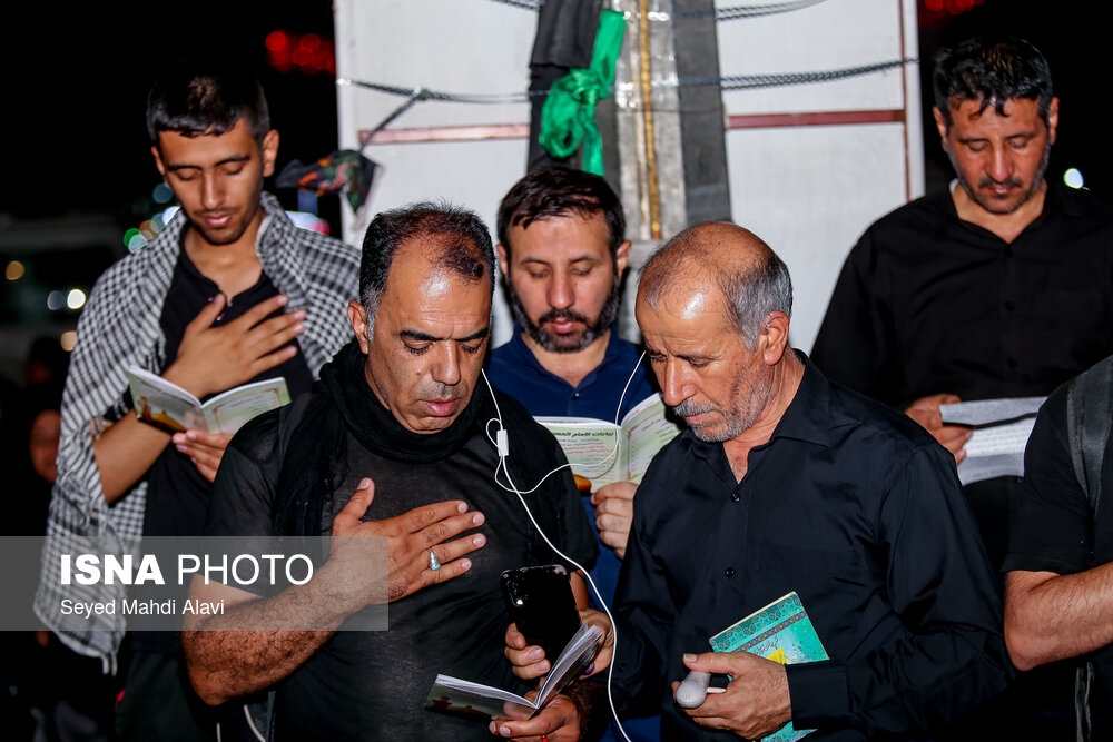 عمود سلام کربلا؛ ایستگاه عشق و ادای ادب