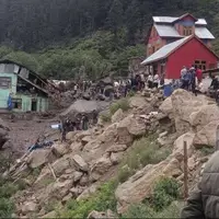 جاری شدن سیل در کشمیر جان ۴۶ نفر را گرفت
