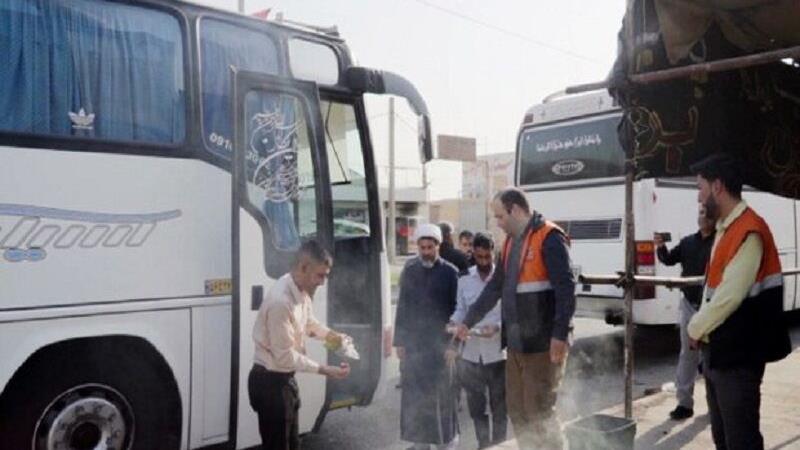 ۲۰ نفر از راهداران استان اردبیل در مرز مهران به زائران ارائه خدمت می کنند