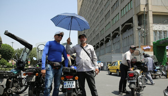 کف خیابانهای تهران گرمتر از کویر لوت!