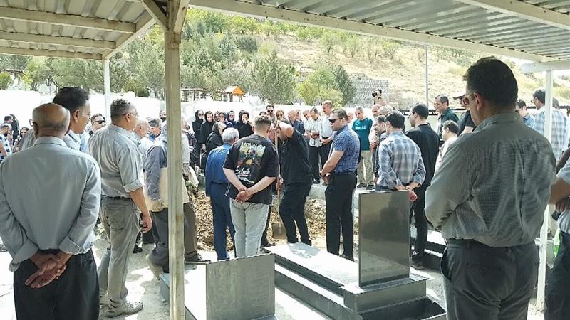 پیکر هنرمند کردستانی در سنندج به خاک سپرده شد