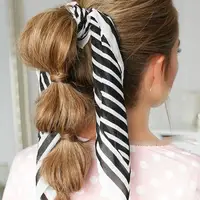 شینیون ساده با یک مینی اسکارف