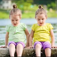 چه عواملی باعث دوقلوزایی می‌شود؟