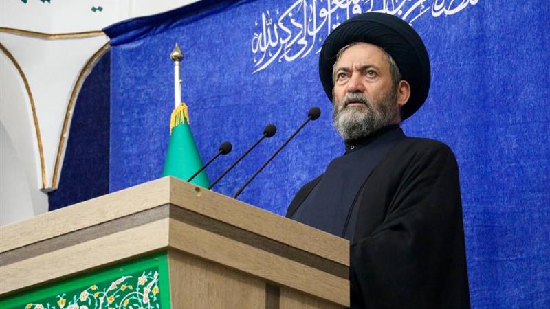 امام جمعه اردبیل: ملت ایران با جنگ روانی دشمنان‌ زمین نمی خورد