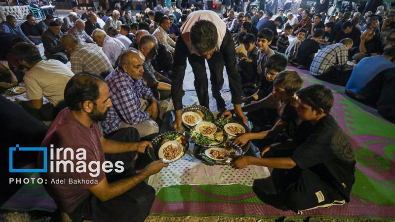 مهران، جایی که عشق خستگی نمی‌شناسد