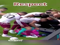 حرکات‌ زیبا و انسان‌ دوستانه‌ بازیکنان در مستطیل‌ سبز!