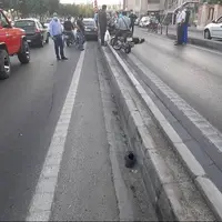 برخورد شدید موتورسیکلت با خودروی تیبا