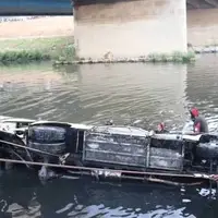 عکس/ سقوط اتوبوس در الجزایر با ۲۷ کشته و زخمی