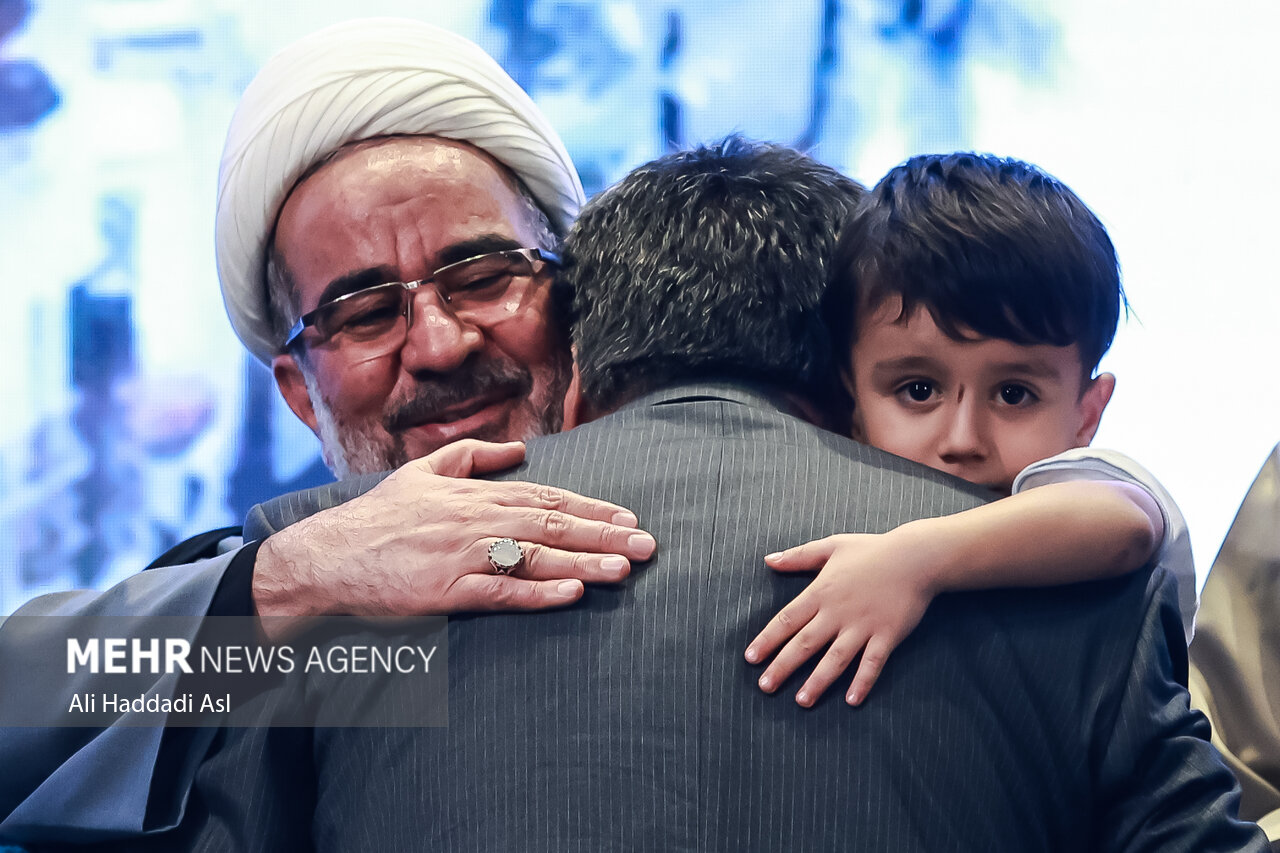مراسم «بازگشت پرستوها»