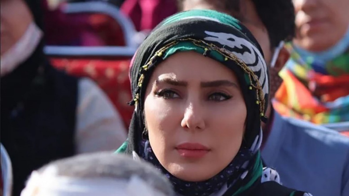 چهره ها/ ممکن است مرجانِ «نون خ» را در این عکس نشناسید!